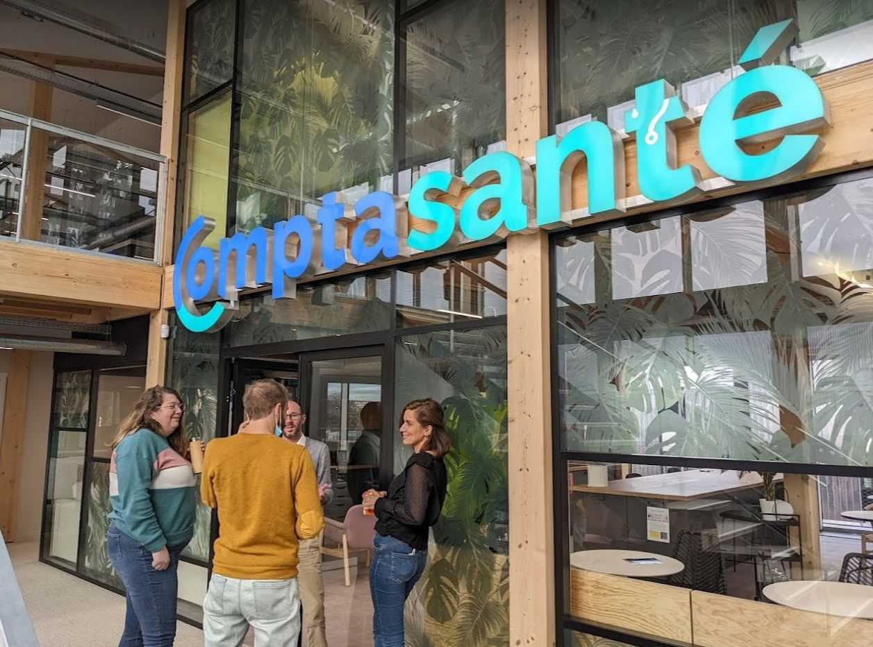 image de Photo d'équipe n°8 de Comptasanté